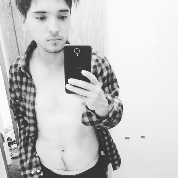 Meet your Posher, Robert - Picture 1 of 1